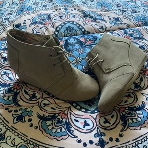 Toms wedge booties